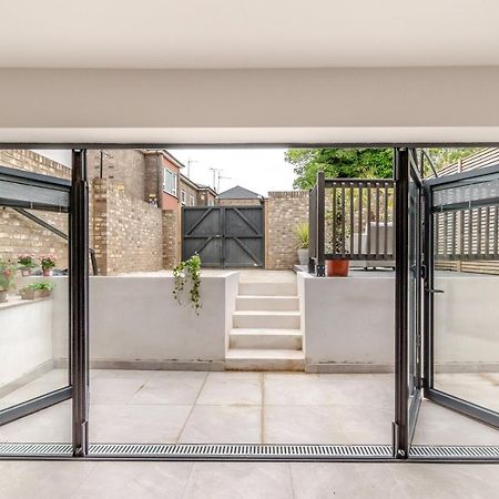 Апартаменти Modern Garden Flat With Private Parking Лондон Екстер'єр фото