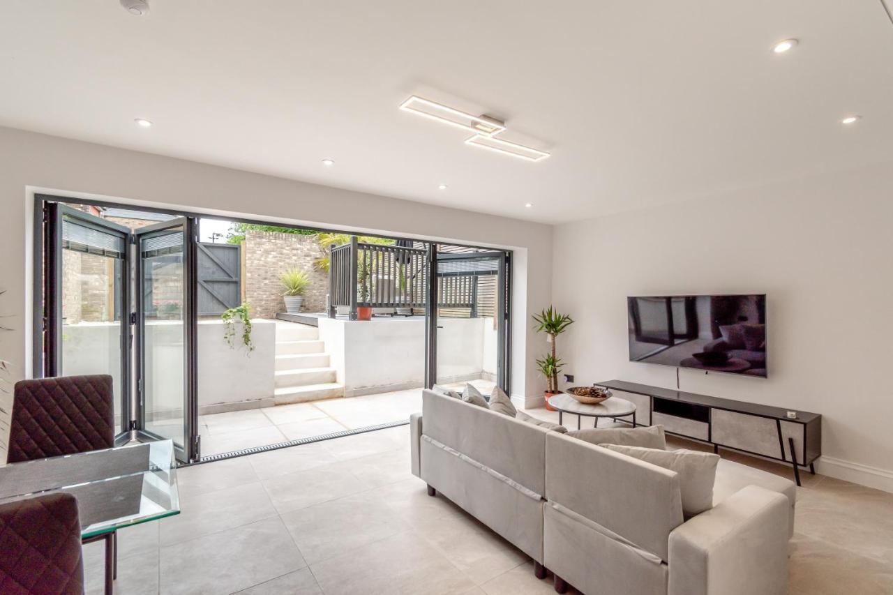 Апартаменти Modern Garden Flat With Private Parking Лондон Екстер'єр фото